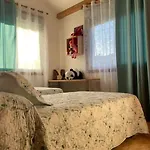 Casa Con Piscina En Vigo * Arbo