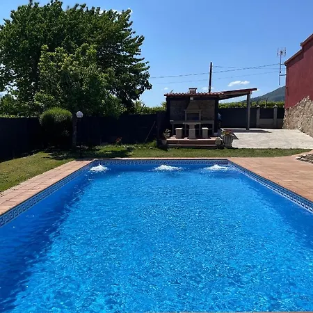 Casa Con Piscina En Vigo Feriehus Arbo