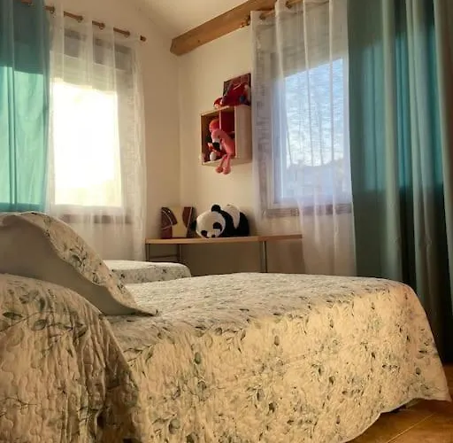 Casa Con Piscina En Vigo * Arbo