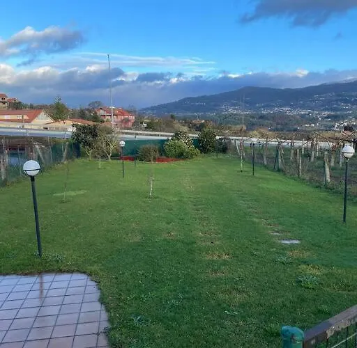 別荘 Casa Con Piscina En Vigo *